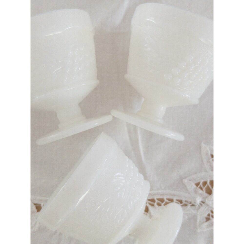 4 Vintage White Milk Glass Small Goblet Or Sorbet cups - Set Of 4